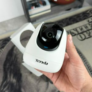 IP-камера видеонаблюдения TENDA RP7 Pan/Tilt