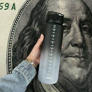 Спортивная бутылка для воды 1000 мл