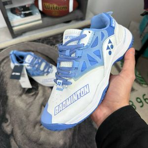 Кроссовки для бадминтона Yonex SHB-620CR, размер EUR 39
