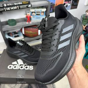 Кроссовки Adidas, размер EUR 42