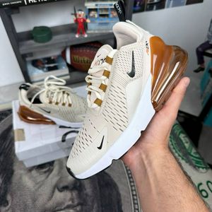 Кроссовки Nike Air Max 270