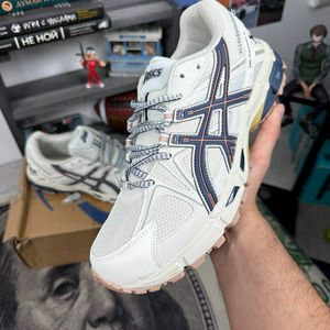 Кроссовки ASICS Gel-Kahana 8