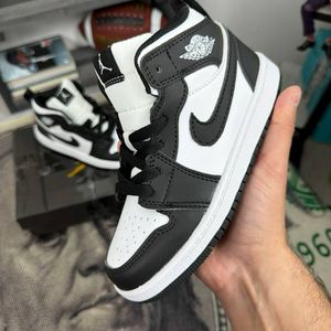 Кроссовки детские Nike Air Jordan 1