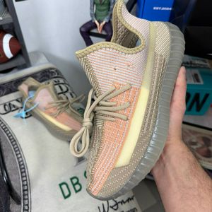 Кроссовки Adidas Yeezy Boost 350 V2