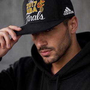 Бейсболка, кепка-снэпбэк из Америки Adidas