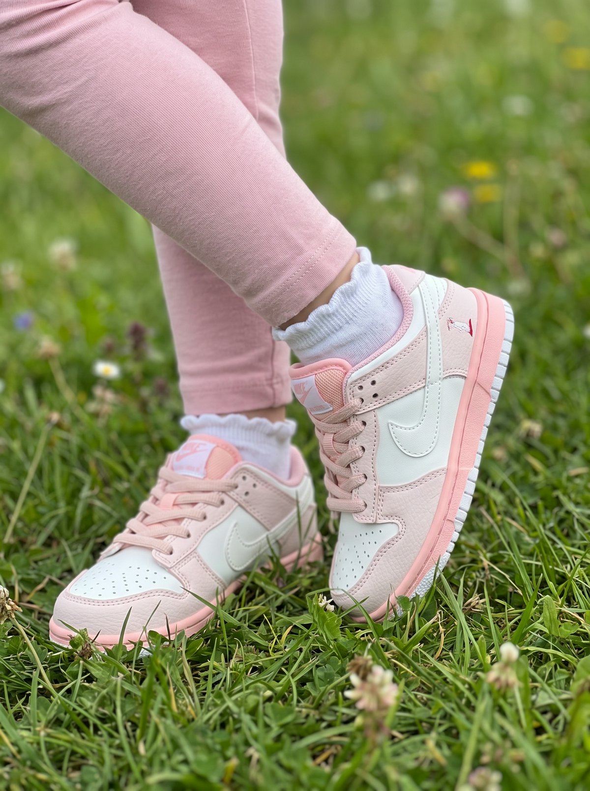 Кроссовки для девочки Nike Dunk Low