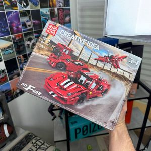 Конструктор Mould King «Спорткар Ferrari 3 в 1»