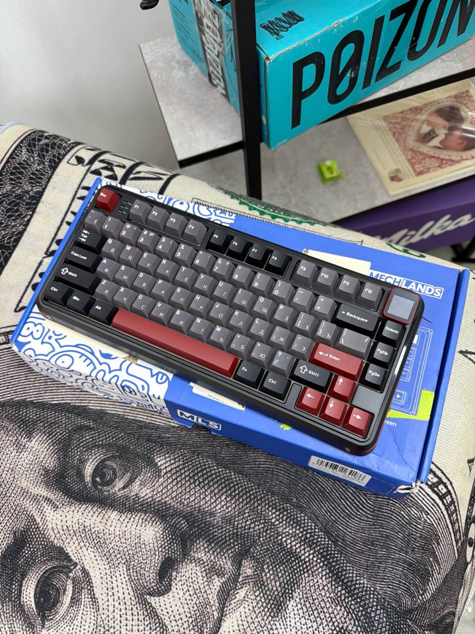 Игровая механическая клавиатура MechLands Vibe 75 V2, с TFT-дисплеем, без роллера, русская раскладка
